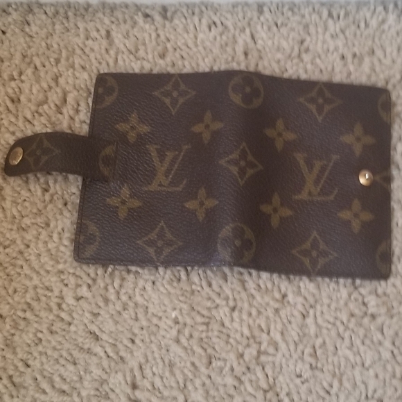 Louis Vuitton Wallet - Picture 2 of 4